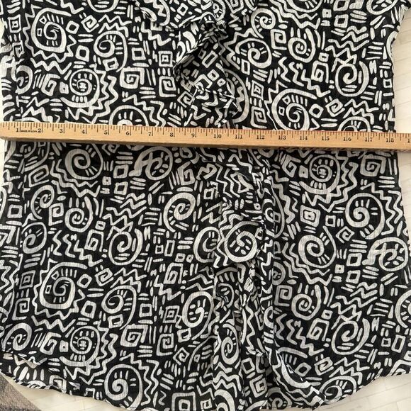 Vtg Chico's DESIGN 100% Silk Crinkle Top Blouse Sz 1 M Black White‎ Ruffle Tunic - Picture 9 of 11